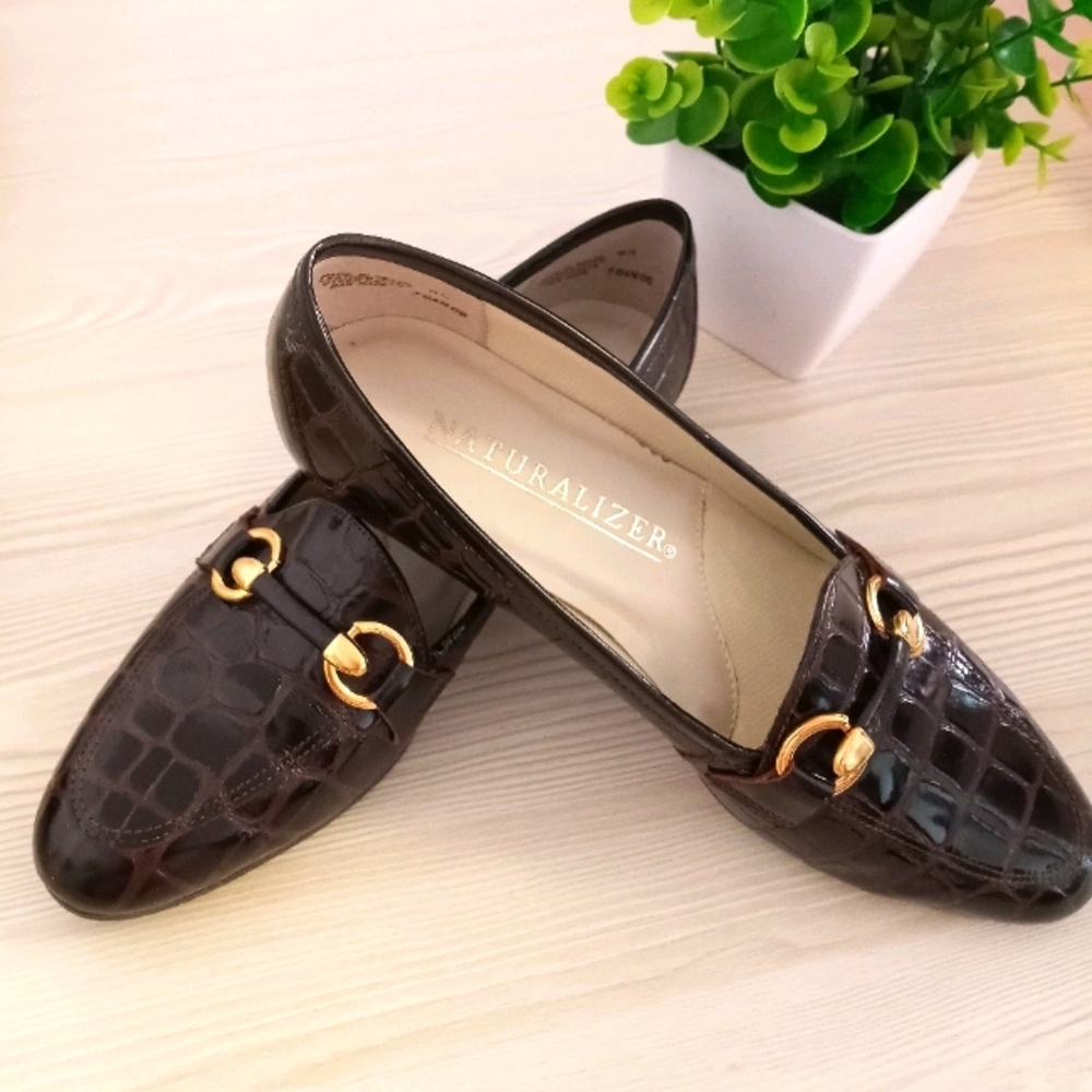 🌷 3/$15 Naturalizer dark brown croc loafers/flats